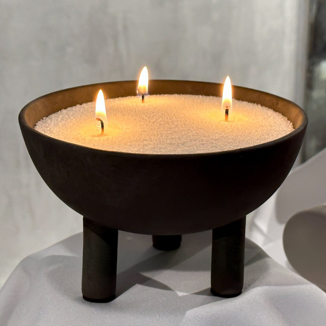 Ceramic tripod bowl for candle sand
