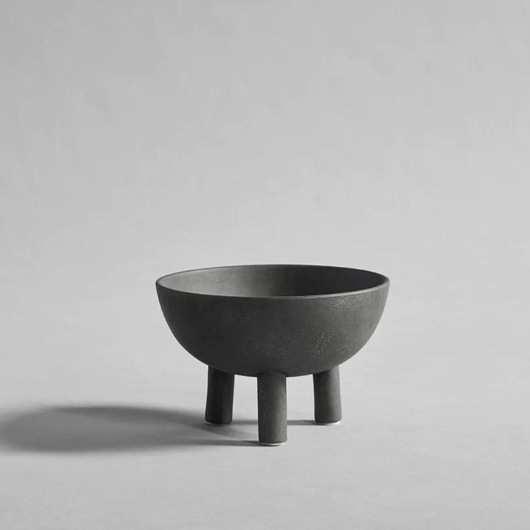 Ceramic tripod bowl for candle sand